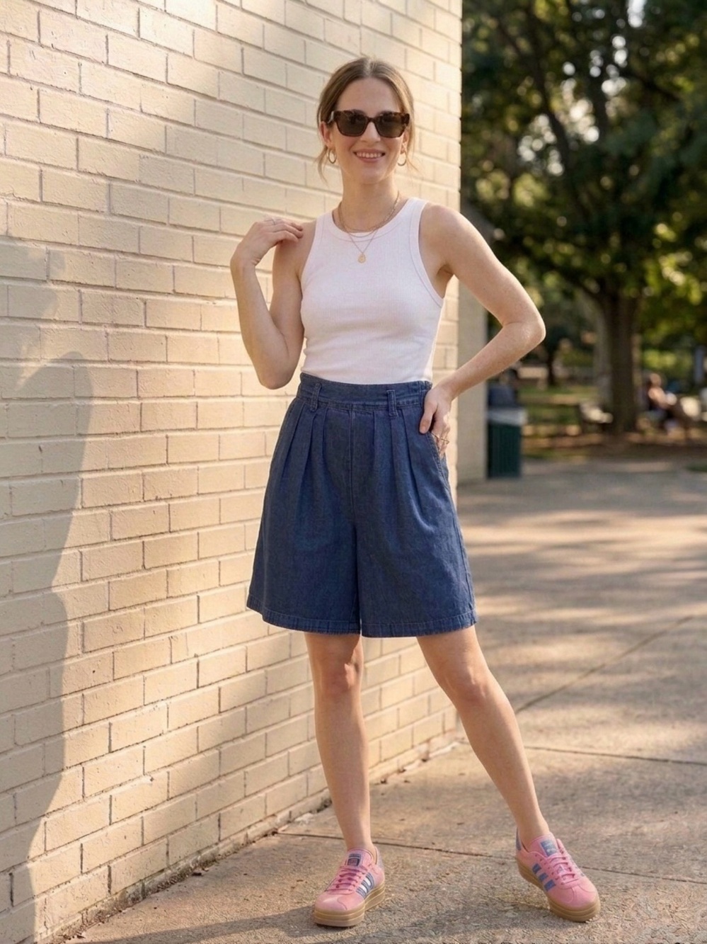 Vintage 80s 90s Cherokee High Waisted Pleat Bermuda Denim Shorts Made in US Sz 8